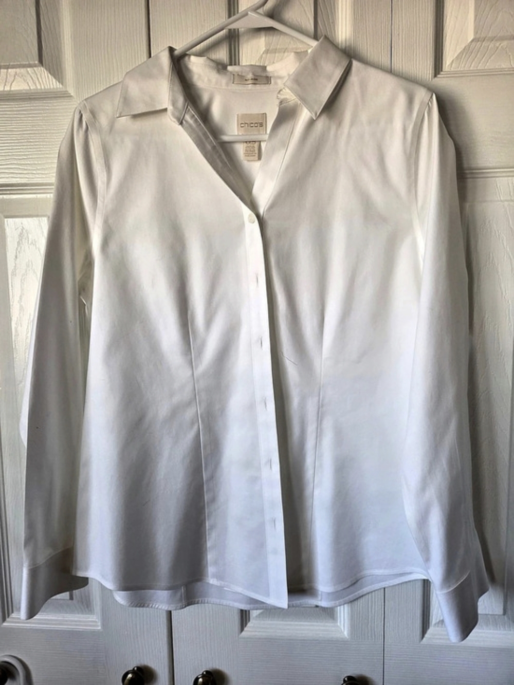 Chico's White Button-Down Shirt Size M Like New